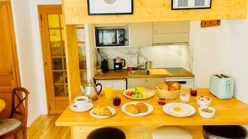 Frigorifero, microonde, forno, lavastoviglie