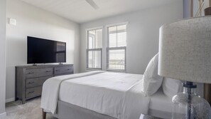 Desk, iron/ironing board, WiFi, bed sheets - Landing | Chic 1BD, Clubhouse, Game Room (Longboat Key)