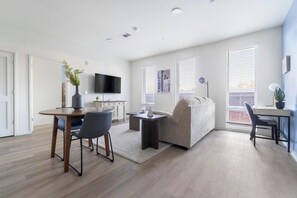 Smart TV - Landing | Modern 2BD, Gym, Rooftop Lounge (Durham)