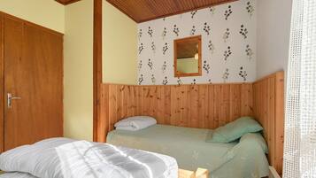 Fer et planche Ă repasser, Wi-Fi, draps fournis