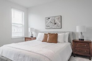3 Schlafzimmer, Schreibtisch, Bügeleisen/Bügelbrett, WLAN
