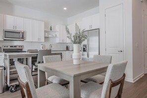 Dining - Landing | Chic 3BD, Gym (Four Corners)