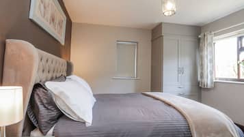 1 bedroom, individually decorated, individually furnished, free WiFi