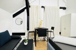 1 Schlafzimmer, Bügeleisen/Bügelbrett, Bettwäsche