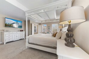 Desk, iron/ironing board, travel cot, free WiFi - Private *Pool*Spa*Close to Disney *Sleeps 12* (Davenport)