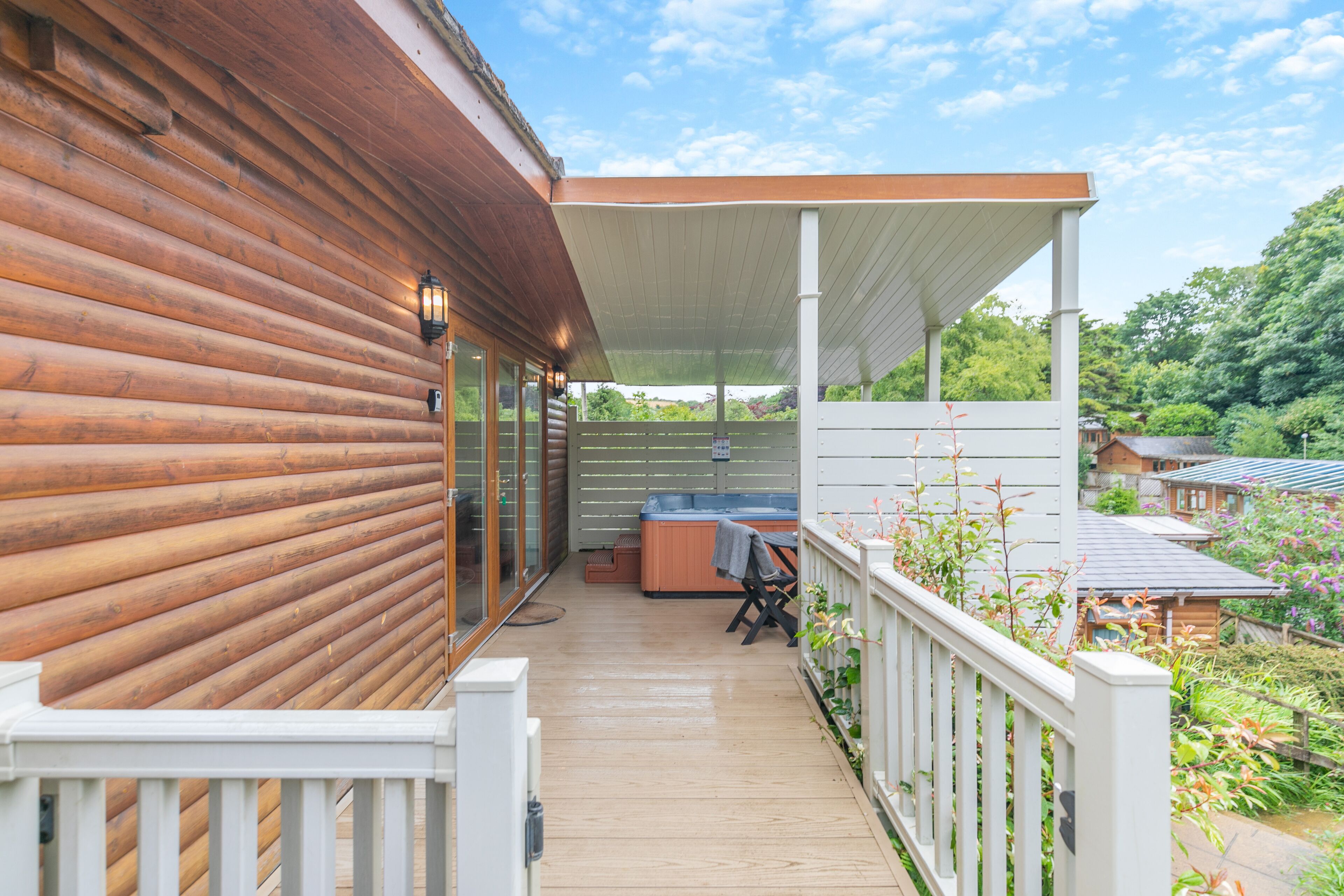 Classic Cabin | Outdoor spa tub