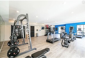 Fitness facility - Landing | Stylish 2BD, Pool, Clubhouse (Memphis)