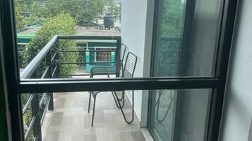 ํ
๋ผ์ค/ํํฐ์ค