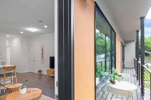 Outdoor dining - Fully Furnished 2BR w/ AC, Great Location & Modern Comforts Apt 7 (Washington)