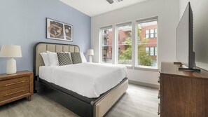 Desk, iron/ironing board, WiFi, bed sheets - Landing | Beautiful 1BD, Rooftop Lounge, Courtyard (Austin)