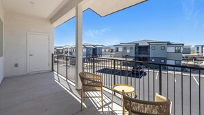 Property grounds - Landing | Stunning 2BD, Pool (Casas Adobes)