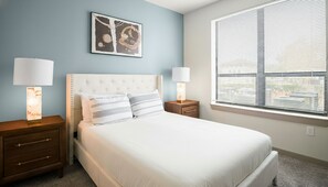 1 bedroom, desk, iron/ironing board, WiFi - Landing | Spectacular 1BD, Gym (The Woodlands)