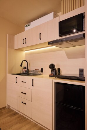 舒適公寓 | 私人廚房 | 微波爐、洗碗機、鍋具/餐盤/廚房用品