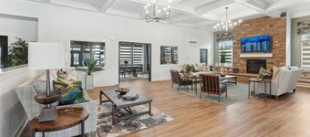 Landing | Stunning 2BD, Gym, Clubhouse