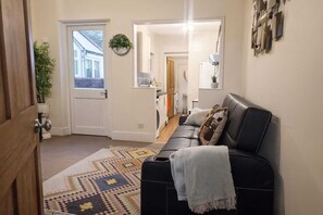 Interior - Brilliant 3-bedroom apartment in Reading perfect for your stay (London)