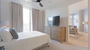 Desk, iron/ironing board, WiFi, bed sheets - Landing | Amazing 1BD, Yoga Studio, Gym (San Antonio)