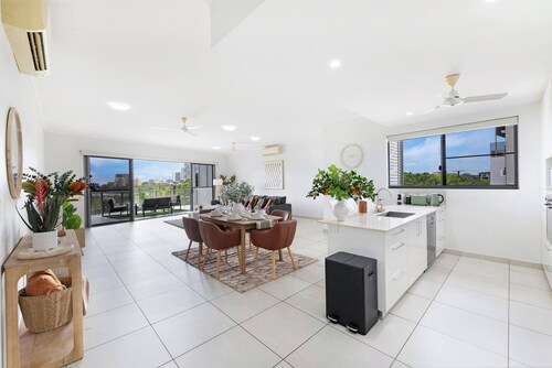 Marina Breeze Minutes to Mindil Beach and Darwin CBD