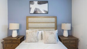 Desk, iron/ironing board, WiFi, bed sheets - Landing | Spectacular 1BD, Gym, Yoga Studio (Arlington)