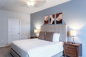 2 bedrooms, desk, iron/ironing board, WiFi - Landing | Modern 2BD, Game Room, Pool (Wichita)