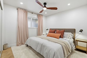 2 bedrooms, iron/ironing board, WiFi, bed sheets