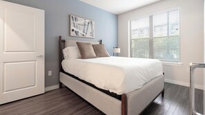 Desk, iron/ironing board, WiFi, bed sheets - Landing | Chic Studio, Gym, Clubhouse (San Antonio)