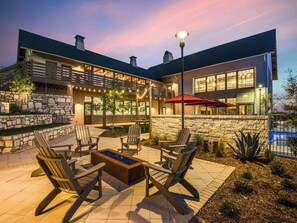Terrace/patio - Landing | Beautiful 1BD, Pool, Clubhouse (San Antonio)