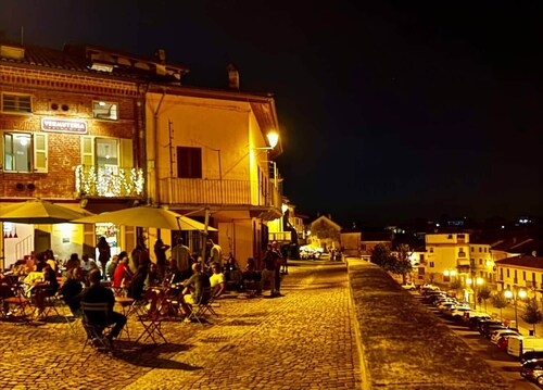 Independent Home with Private Courtyard - Monferrato