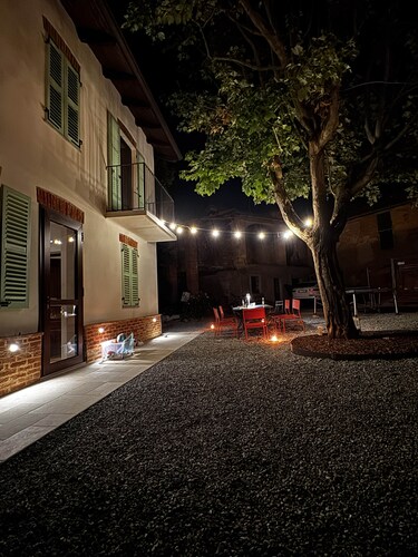 Independent Home with Private Courtyard - Monferrato