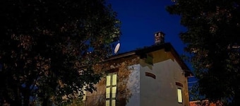 Independent Home with Private Courtyard - Monferrato