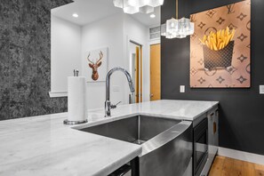 Interior - Nashville 4BR•Game Room•Rooftop•5 Min to Downtown (Nashville)
