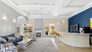 Lobby - Landing | Spectacular 1BD, Pool, Courtyard (Raritan)
