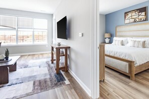 Desk, iron/ironing board, WiFi, bed sheets