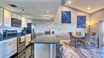 Condo, Multiple Beds (The Intercoastal #209 - Intercoastal ) | Private kitchen