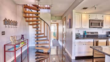 Condo, Multiple Beds (The Intercoastal #209 - Intercoastal ) | Private kitchen