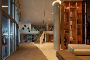 Interior - Landing | Amazing 1BD, Pool (Naples)