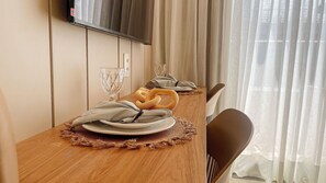 Basic Apartment | Dining - Aquamaris Varanda Vista Lateral Almare (João Pessoa)