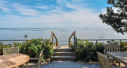 Waterfront with Private Beach, Stunning Views!
