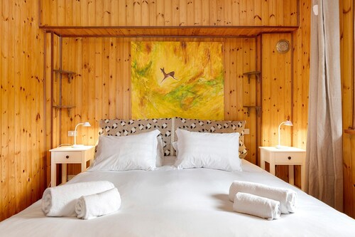 Ferienhaus 'La Maisonnette' mit Bergblick, privatem Garten und WLAN