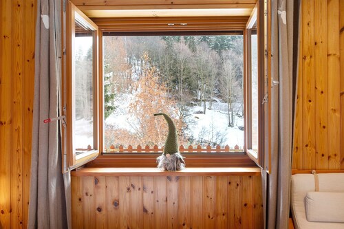 Ferienhaus 'La Maisonnette' mit Bergblick, privatem Garten und WLAN
