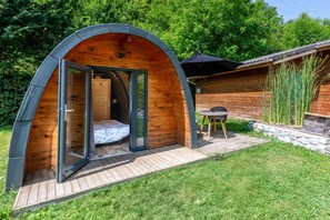 Terrace/patio - Tiny Home 'Le Pod 3' with Mountain View, Wi-Fi and Air Conditioning (Touët-sur-Var)