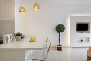 Interior - Peixe and Barco Studio's Apartment with Shared Pool, Wi-Fi & Air Conditioning (Vilamoura)