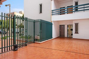 Exterior detail - Peixe and Barco Studio's Apartment with Shared Pool, Wi-Fi & Air Conditioning (Vilamoura)