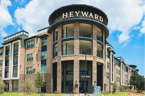 Exterior - Landing | Amazing 1BD in Corinth (Denton)