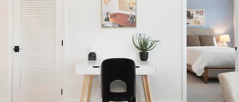 Desk, iron/ironing board, WiFi, bed sheets