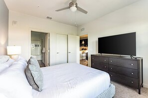 Desk, iron/ironing board, WiFi, bed sheets