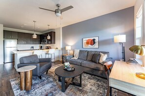 Smart TV - Landing | Spectacular 1BD, Yoga Studio (Kissimmee)