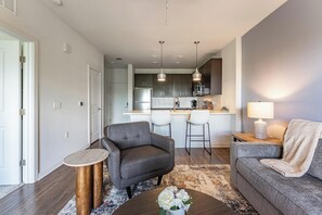 Smart TV - Landing | Spectacular 1BD, Yoga Studio (Kissimmee)