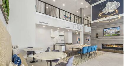 Landing | Stylish 3BD, Pool, Gym