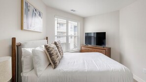 Desk, iron/ironing board, WiFi, bed sheets