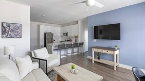 Smart TV - Landing | Stylish 2BD, Courtyard, Gym (Huntsville)